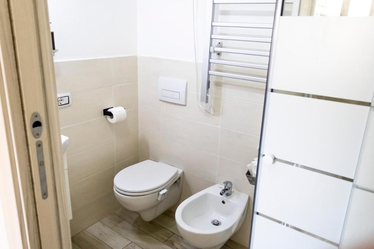 SASSARI-CENTRO Elegante Appartamento con WiFi e Netflix Esterno foto